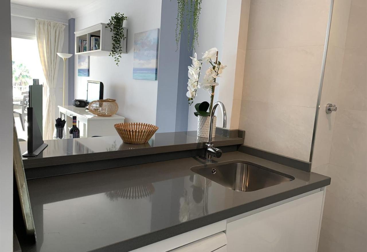 Lovely Apartment At The Beach Nerja Exteriör bild